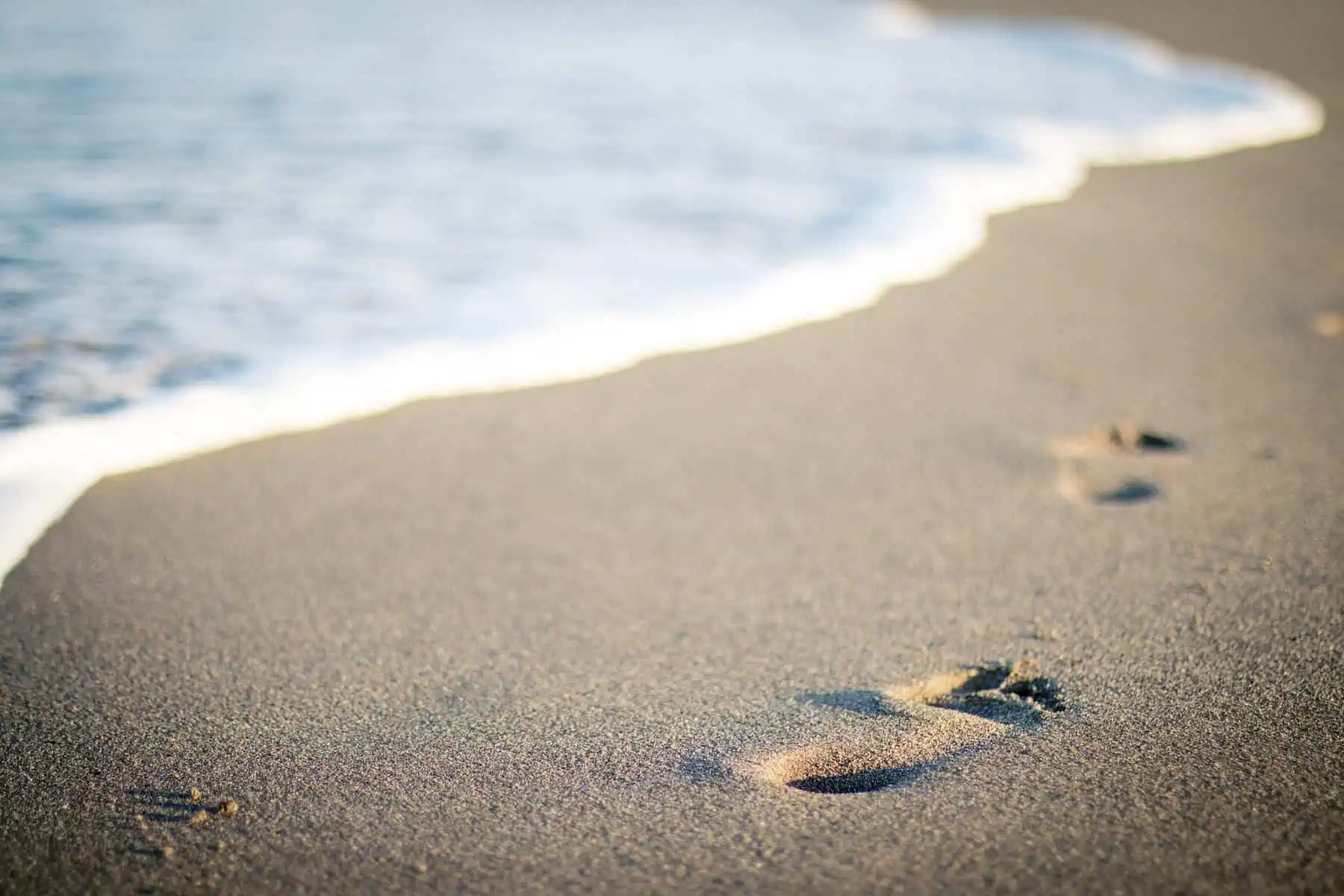 Improve relationship in 3 steps -footprints in sand